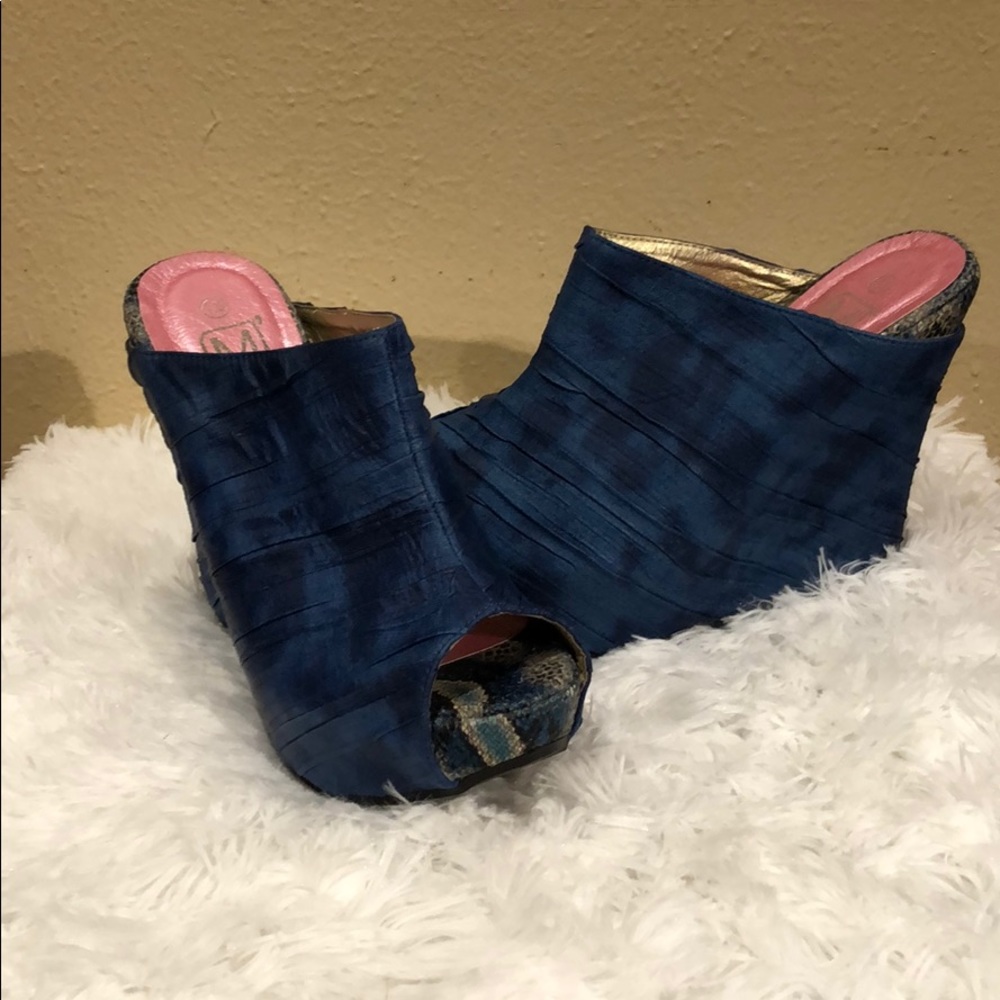 Maker’s wedged 5” peep toe NWOT